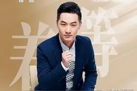 央视主持男神舒东，隐藏多年的妻子竟是她？网友:这颜值简直了！图片