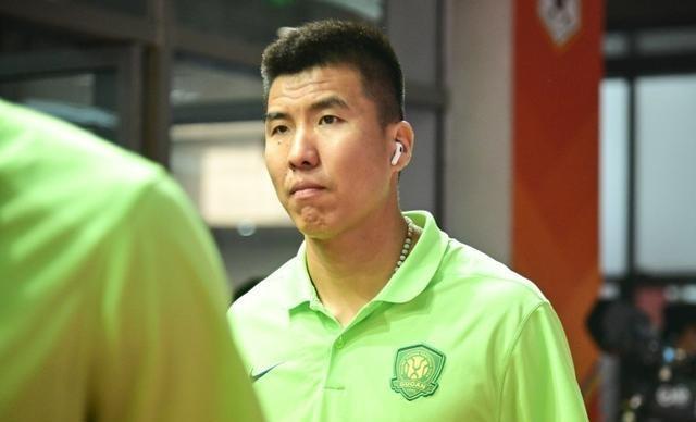 辽宁争夺90万欧中场，J联赛银靴或空降中超，国安多位功勋离队