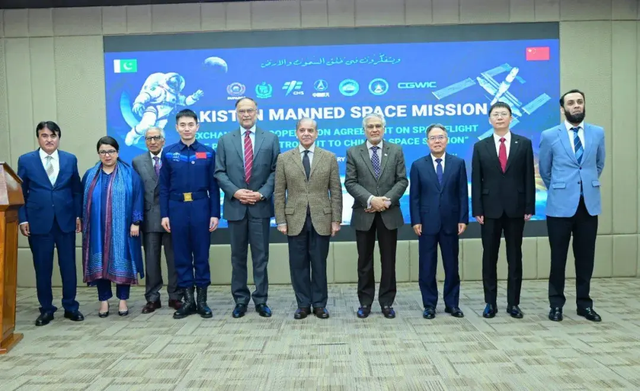神舟二十一号发射倒计时！中国空间站将6人乘组同飞：第7次太会师