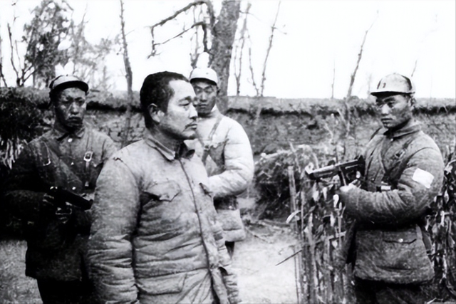 解放后，功德林关了8个黄埔一期生，最终7人特赦，唯有1人被枪决