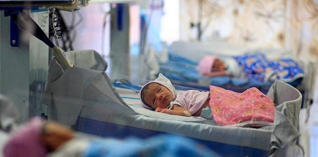 中国出生人口断崖：21年1062万人，2023年902万人，24年令人意外