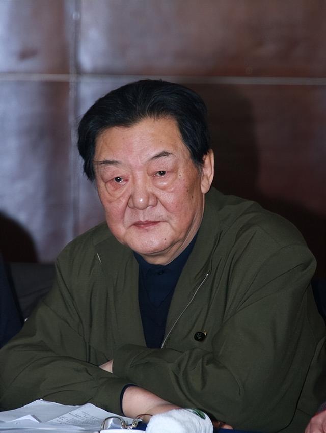 84岁翟俊杰导演去世!儿子是著名演员，演《三叉戟》《灼灼韶华》