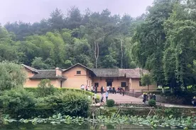 韶山广场铜像图片