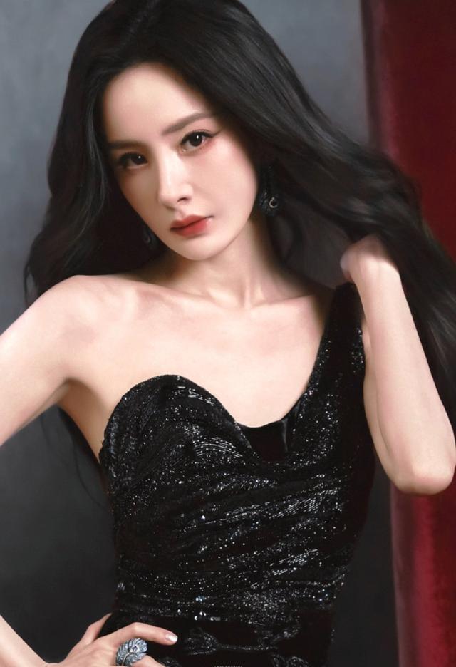 离婚7年，39岁杨幂高调宣布喜讯，没给前夫刘恺威留一丝体面！