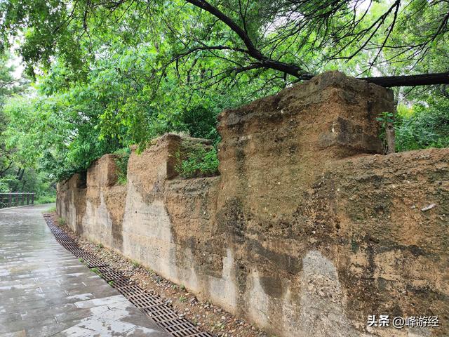 吉林初印象，爬玄天岭寻清代炮台，俯瞰雨后的城市美景