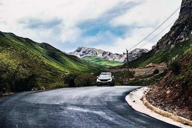 43.5亿人次自驾热潮来袭!从318到城市漫游,新玩法重塑出行生态