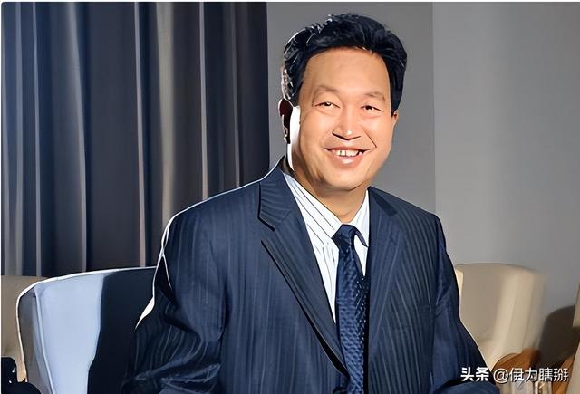 出门12名女秘书陪伴，非法敛财100亿，昔日河北首富锒铛入狱记