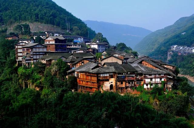 赤水河谷，邀你赴一场吃住游盛宴！