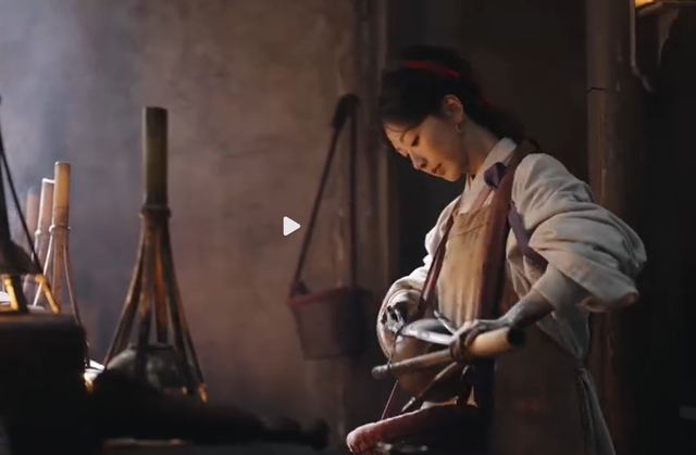 央媒发文！33岁杨紫高调官宣喜讯，网友：恭喜，终于等到了这一天