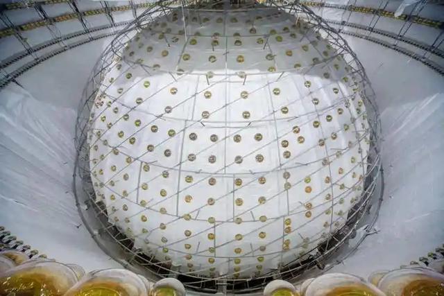 中国在地下700米，灌注了2万吨液体，美西方直呼闻所未闻