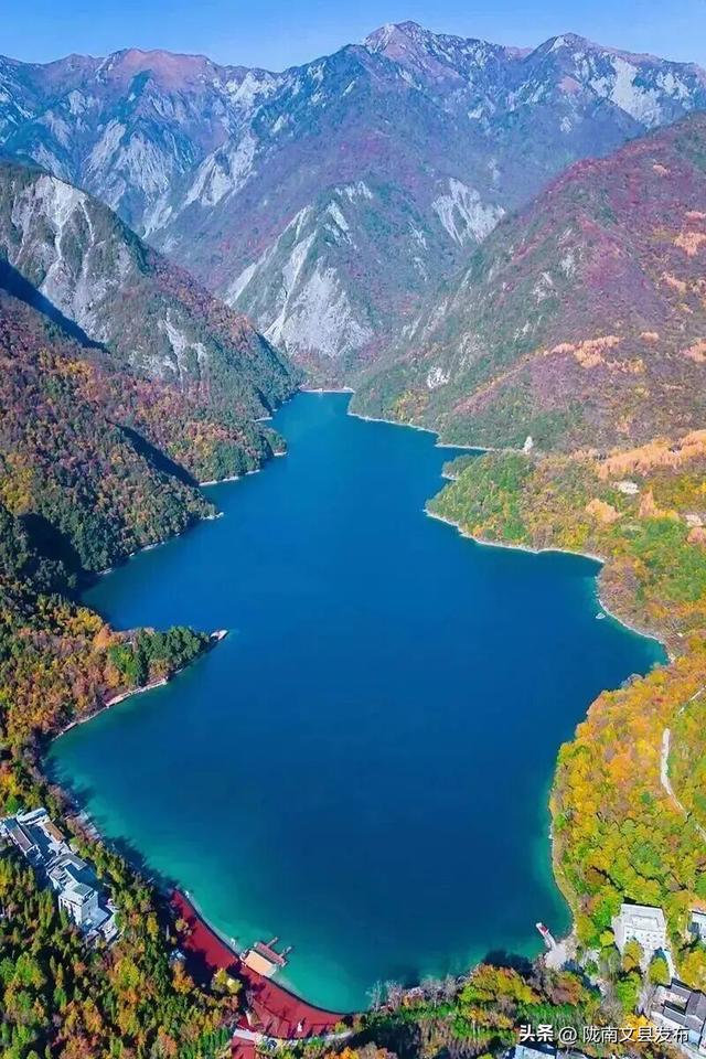 文县双节盛景：天池映月话团圆，白马欢歌越千年
