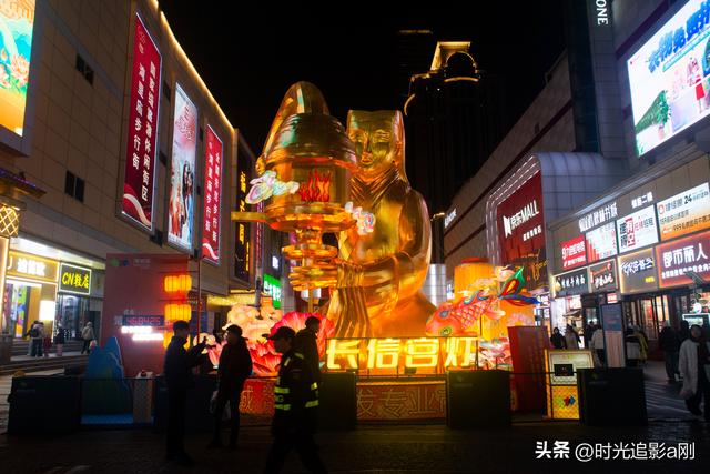 赴一场灯会，揽满岁新春温柔