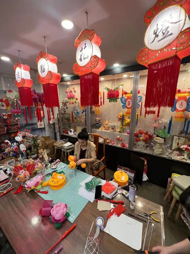 秋雨染潍城！郑板桥纪念馆、十笏园、浮烟山… 这份秋日限定美，等你来寻