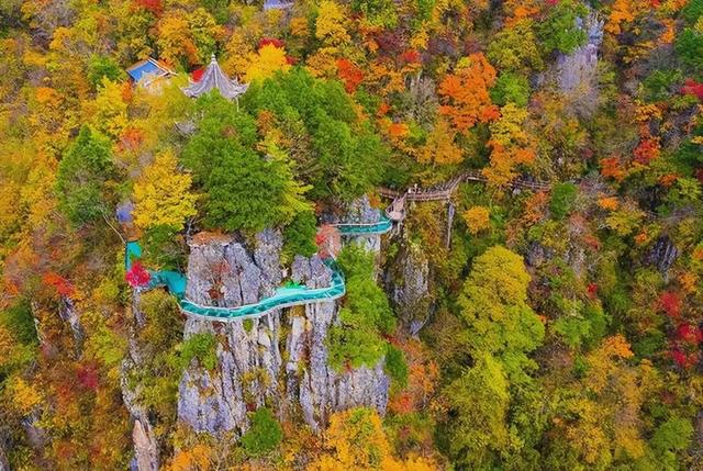 安康南宫山：五彩秋色惹人醉