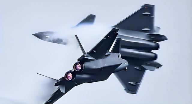 200架轰炸机，70架预警机，1300架战斗机，亚洲第一空军浮出水面