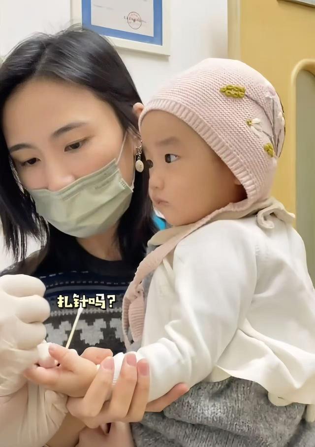李亚鹏官宣离婚！欠4.5亿债租房三年，和好友阿那亚聚会满脸笑意