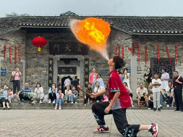 咔嚓！在岳阳，跟全国人民来张“全家福”！