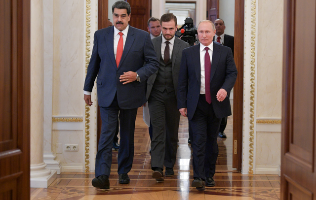 还没开打就退缩，特朗普暂缓入侵委内瑞拉，他在害怕什么？