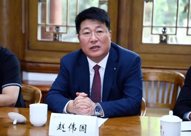 中国芯片弯道超车天团6人组，7年过去4人被查，如今怎么样了