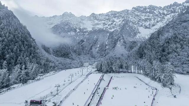 11月14日8点！汶川阿尔沟羌人谷滑雪场早鸟预售即将开启！