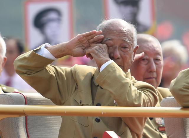 一路走好！阅兵刚结束不到24小时，102岁抗战老兵彭长竹安详离世