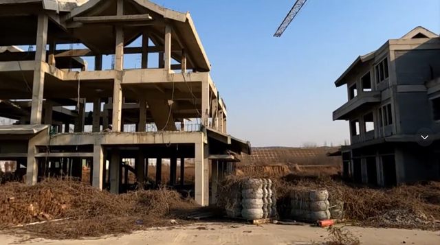 济南城郊憋屈的烂尾古城，理想丰满现实骨感，为何停工大势所趋