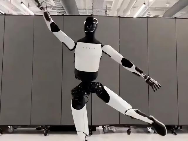 特斯拉擎天柱秀功夫！AI自主驱动，2025年产5000台工厂机器人
