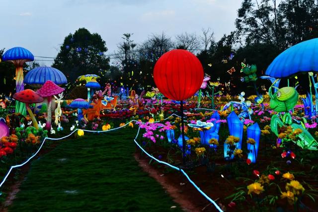 桂林：首届非遗千灯游园，光影艺术璀璨盛宴！