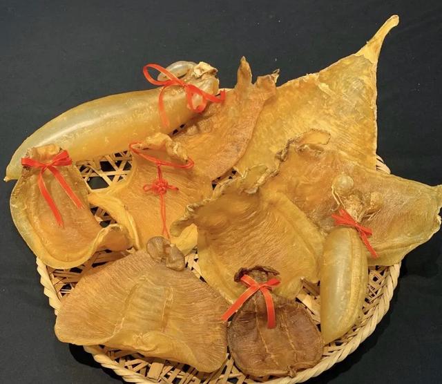 鱼胶是什么鱼做成的 鱼胶是什么鱼做成的图片