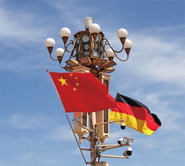 德国为沈伯洋打开大门后，中方宣布德财长访华，中德该好好谈谈了