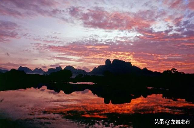 龙岩周末去哪儿 | 秋意浓！带上家人一起登高、远眺~