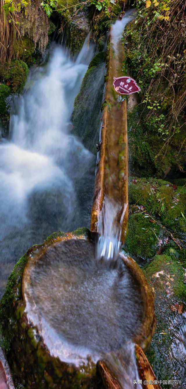 四川牟尼沟：扎嘎瀑布引客来