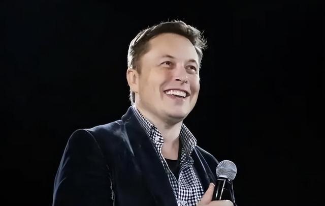 马斯克一语成真：全球争抢的不是芯片，而是中国20万一台的变压器