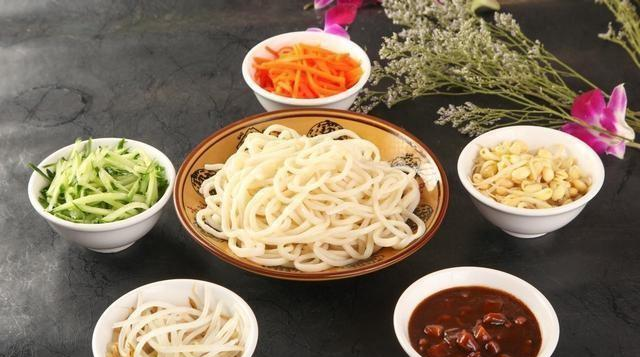 炸酱面用的酱是什么酱？国宴大厨分享精准配方，在家就好