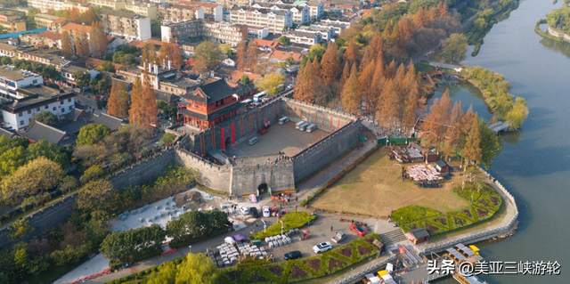 书香与江水的邂逅：全国书博会落幕，三峡游轮悠然之旅正当时