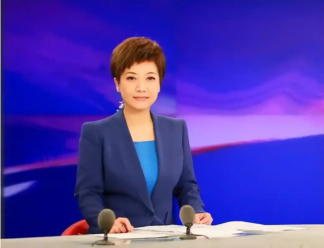 不要再为贺红梅感到惋惜了，55岁升任高官的她，早已走上另一路