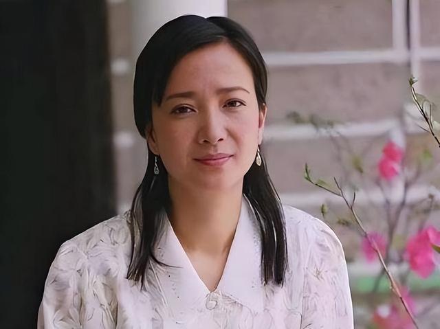 何晴告别礼仅2天，恶心一幕出现！临终前住院照流出，好友曝遗愿