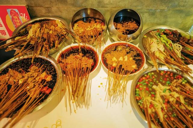 成都最适合逛吃的区域，每口都是市井味！