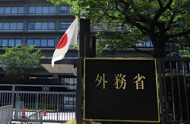 日本40亿援乌藏杀招！给乌军送“排雷黑科技”，俄反制让渔民哭晕