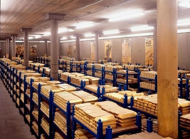 俄罗斯大批黄金运往中国，中国战略布局开始争分夺秒