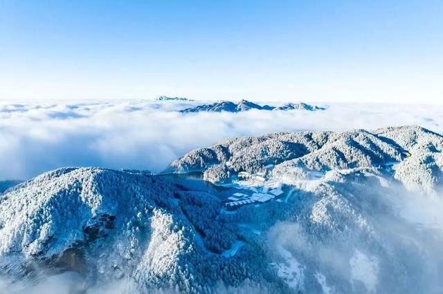 颜值暴击！好期待明月山下雪呀~