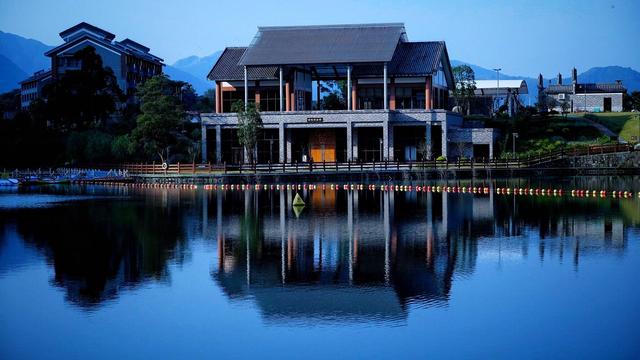 广东的冬天，就该泡在温泉里！新兴的禅意之旅，含食宿，超赞