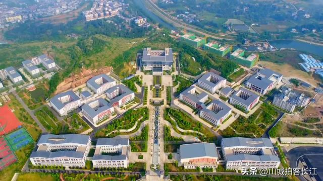 四川命运多舛的小城，由省会沦落为贫困县，依靠老房子重新崛起！