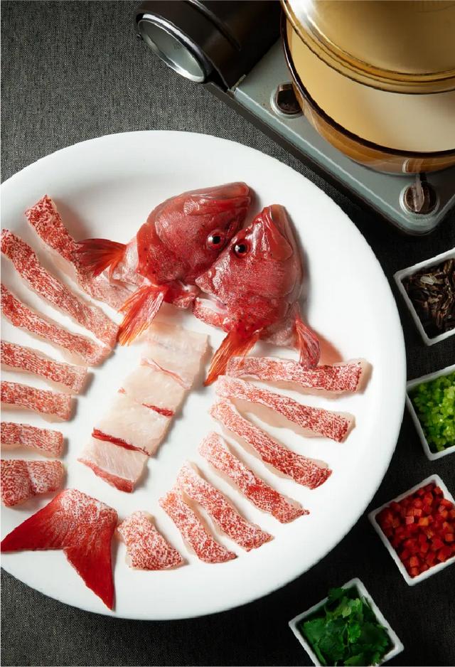 鸡肉干贝花胶沙虫汤 花胶干贝炖鸡