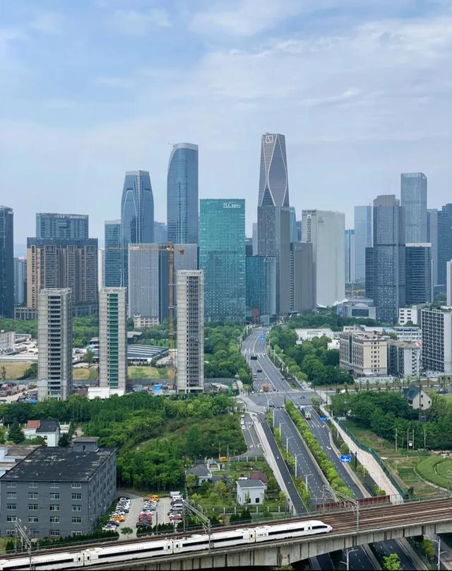 从上海到杭州，毫不客气的说，杭州的“大”，真不是吹出来的！