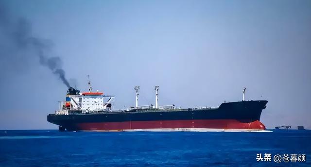 委内瑞拉油轮刚出海，中国军舰紧随其后，特朗普的算盘又打错了？
