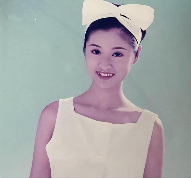 林心如爸妈庆结婚 50 周年！霍建华受宾客欢迎，林爸和女儿像同龄人