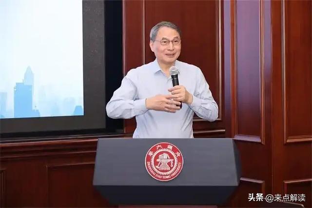 郑永年：超越西方，中国人工智能发展的必由之路