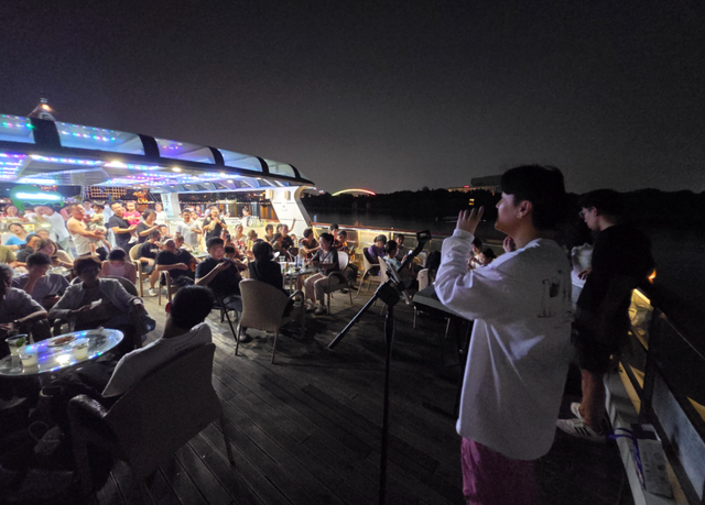 月下游浦江！龙华码头Mojito演艺航班带市民“乘着音乐过中秋”