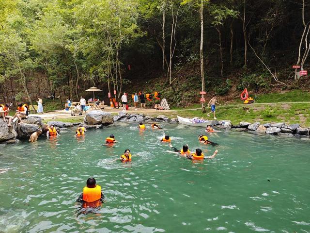 “七泉八道”解锁夏日游玩新体验 临安“冷泉湾”清凉上线